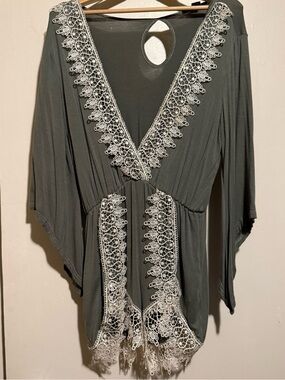 Green Lace-Trimmed V-Neck Flowy Romper